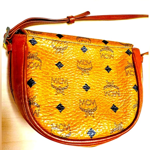WOW POSHMARK - Authentic MCM Crossbody Festival Bag = FESTIVAL & CONCERT READY! - Picture 5 of 13